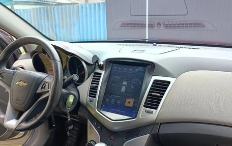 Chevrolet Cruze II, 2010 год, 720 000 рублей, 9 фотография