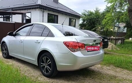 Chevrolet Cruze II, 2010 год, 720 000 рублей, 2 фотография