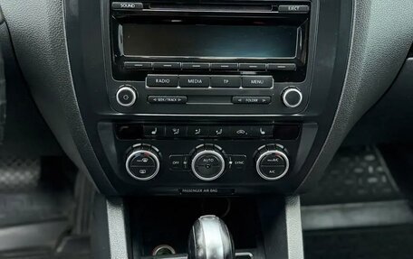 Volkswagen Jetta VI, 2012 год, 1 199 999 рублей, 15 фотография