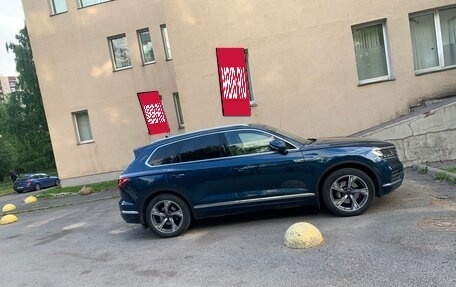 Volkswagen Touareg III, 2019 год, 4 249 999 рублей, 18 фотография