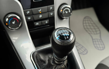 Chevrolet Cruze II, 2013 год, 895 000 рублей, 21 фотография