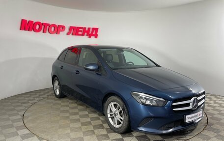Mercedes-Benz B-Класс, 2018 год, 1 987 000 рублей, 3 фотография
