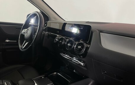 Mercedes-Benz B-Класс, 2018 год, 1 987 000 рублей, 11 фотография