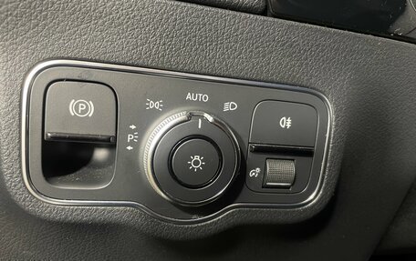 Mercedes-Benz B-Класс, 2018 год, 1 987 000 рублей, 22 фотография