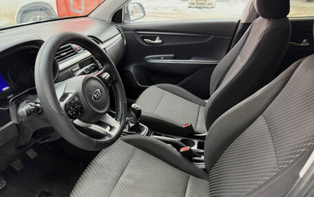 KIA Rio IV, 2018 год, 850 000 рублей, 9 фотография