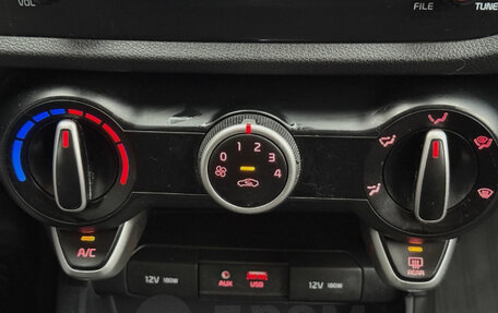 KIA Rio IV, 2018 год, 850 000 рублей, 14 фотография