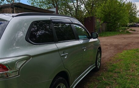 Mitsubishi Outlander III рестайлинг 3, 2013 год, 1 550 000 рублей, 3 фотография