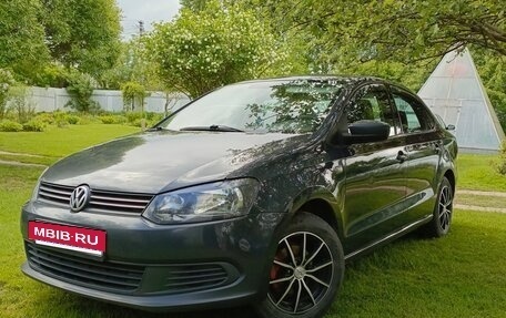 Volkswagen Polo VI (EU Market), 2013 год, 650 000 рублей, 2 фотография