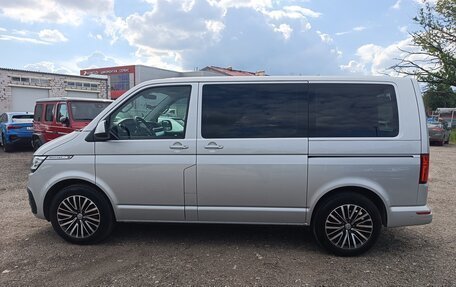 Volkswagen Multivan T6 рестайлинг, 2022 год, 8 590 000 рублей, 6 фотография