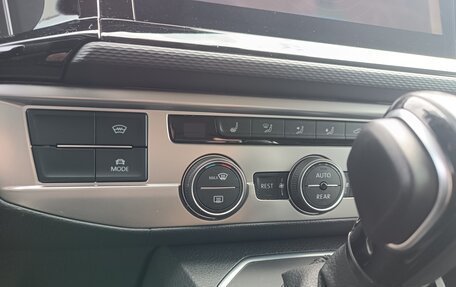 Volkswagen Multivan T6 рестайлинг, 2022 год, 8 590 000 рублей, 11 фотография