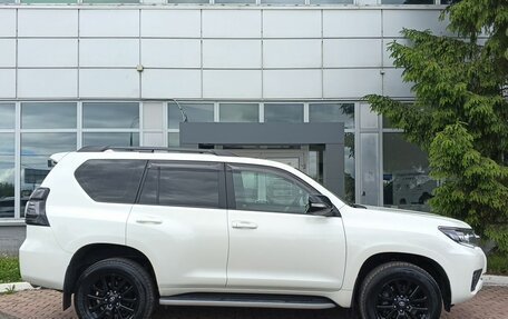 Toyota Land Cruiser Prado 150 рестайлинг 2, 2021 год, 6 399 000 рублей, 4 фотография