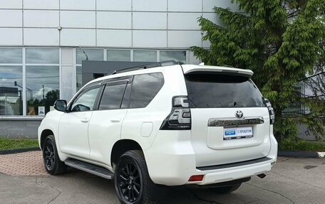 Toyota Land Cruiser Prado 150 рестайлинг 2, 2021 год, 6 399 000 рублей, 7 фотография