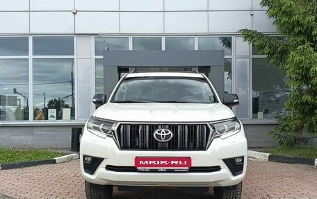 Toyota Land Cruiser Prado 150 рестайлинг 2, 2021 год, 6 399 000 рублей, 2 фотография