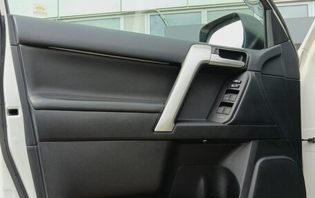Toyota Land Cruiser Prado 150 рестайлинг 2, 2021 год, 6 399 000 рублей, 20 фотография