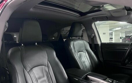 Lexus RX IV рестайлинг, 2019 год, 4 300 000 рублей, 8 фотография