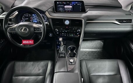 Lexus RX IV рестайлинг, 2019 год, 4 300 000 рублей, 9 фотография