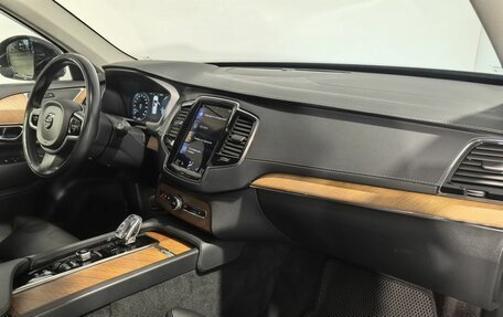 Volvo XC90 II рестайлинг, 2021 год, 4 890 000 рублей, 21 фотография
