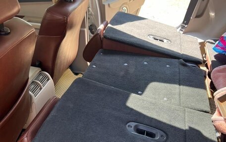 Jeep Commander, 2006 год, 1 359 000 рублей, 17 фотография