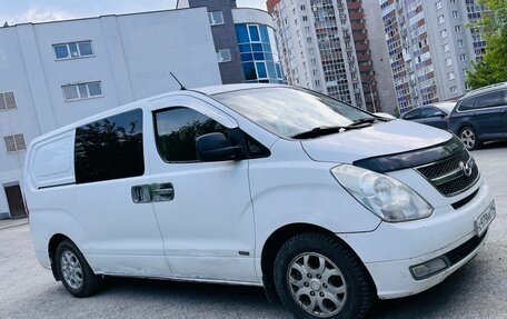 Hyundai Grand Starex Grand Starex I рестайлинг 2, 2008 год, 590 000 рублей, 14 фотография
