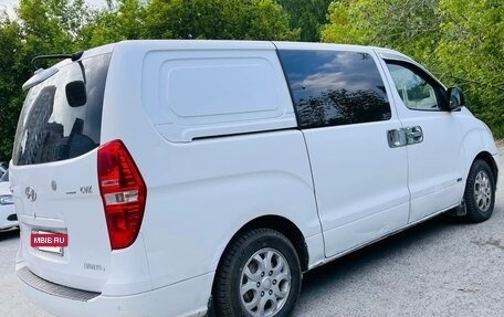 Hyundai Grand Starex Grand Starex I рестайлинг 2, 2008 год, 590 000 рублей, 4 фотография