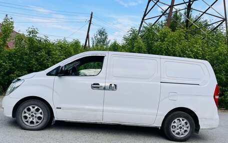 Hyundai Grand Starex Grand Starex I рестайлинг 2, 2008 год, 590 000 рублей, 16 фотография