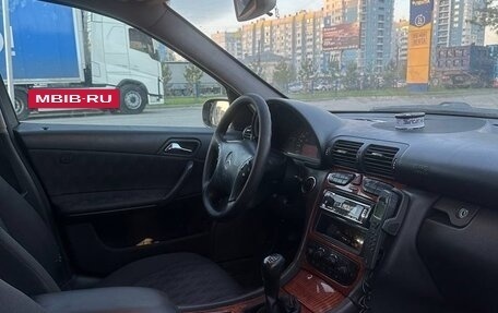 Mercedes-Benz C-Класс, 2002 год, 320 000 рублей, 5 фотография