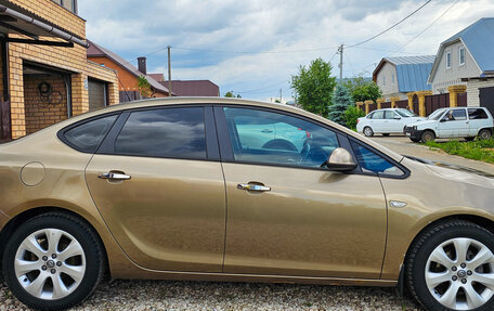 Opel Astra J, 2013 год, 680 000 рублей, 2 фотография