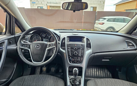 Opel Astra J, 2013 год, 680 000 рублей, 9 фотография