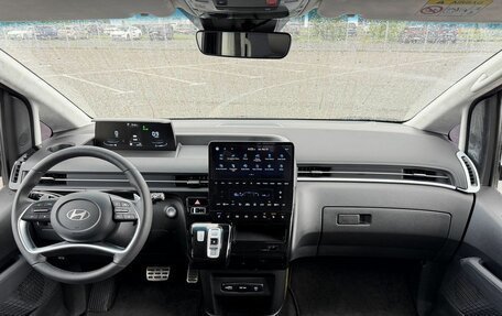 Hyundai Staria, 2025 год, 6 990 000 рублей, 24 фотография