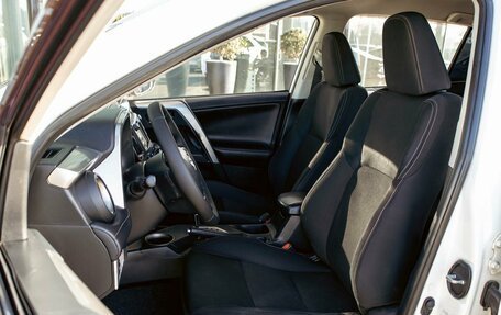 Toyota RAV4, 2015 год, 1 725 000 рублей, 11 фотография