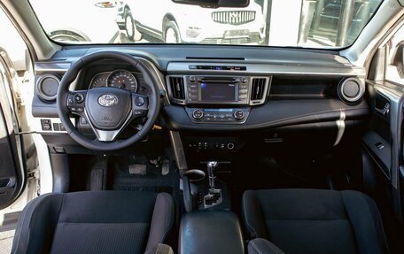 Toyota RAV4, 2015 год, 1 725 000 рублей, 15 фотография