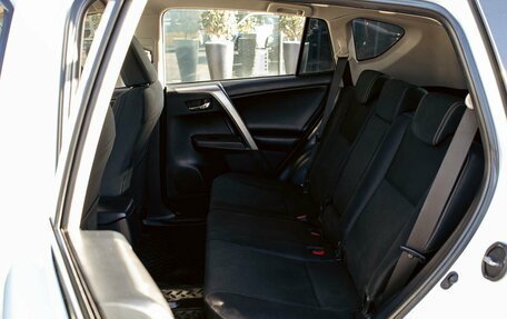 Toyota RAV4, 2015 год, 1 725 000 рублей, 16 фотография