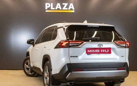 Toyota RAV4, 2019 год, 2 989 000 рублей, 4 фотография