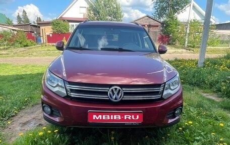 Volkswagen Tiguan I, 2011 год, 1 000 000 рублей, 1 фотография