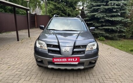 Mitsubishi Outlander III рестайлинг 3, 2005 год, 570 000 рублей, 2 фотография