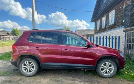 Volkswagen Tiguan I, 2011 год, 1 000 000 рублей, 2 фотография