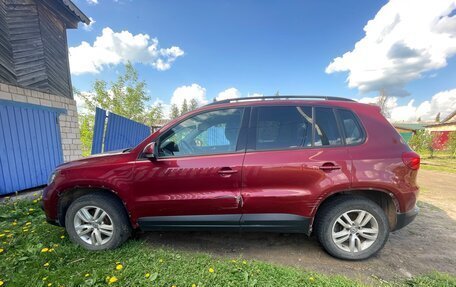 Volkswagen Tiguan I, 2011 год, 1 000 000 рублей, 3 фотография