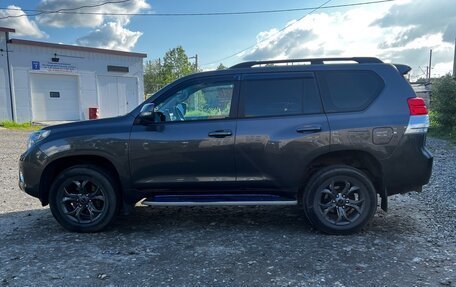 Toyota Land Cruiser Prado 150 рестайлинг 2, 2012 год, 2 700 000 рублей, 2 фотография