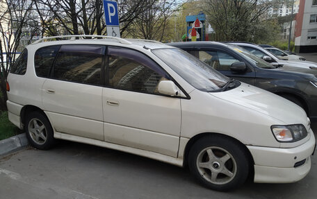 Toyota Ipsum II, 1999 год, 630 000 рублей, 4 фотография