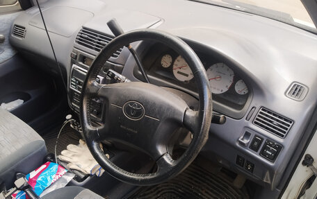 Toyota Ipsum II, 1999 год, 630 000 рублей, 12 фотография