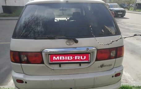 Toyota Ipsum II, 1999 год, 630 000 рублей, 2 фотография