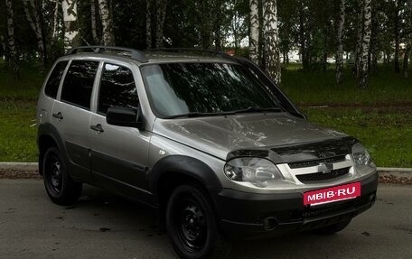Chevrolet Niva I рестайлинг, 2019 год, 685 000 рублей, 3 фотография