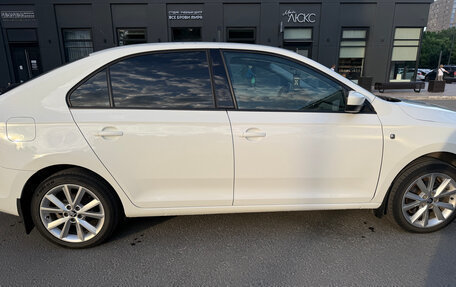 Skoda Rapid I, 2015 год, 1 080 000 рублей, 2 фотография