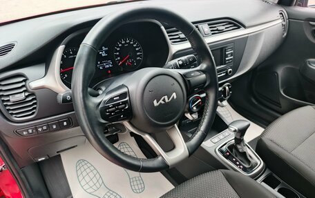 KIA Rio IV, 2022 год, 1 590 000 рублей, 9 фотография