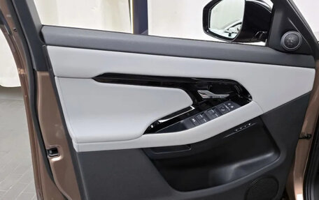 Land Rover Range Rover Evoque II, 2025 год, 4 790 173 рублей, 20 фотография