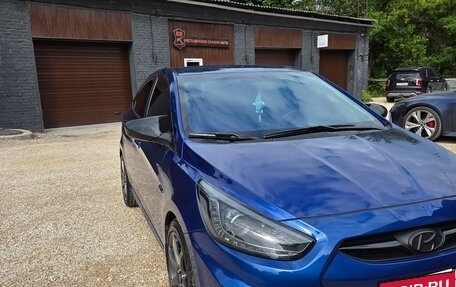 Hyundai Solaris II рестайлинг, 2013 год, 1 050 000 рублей, 2 фотография