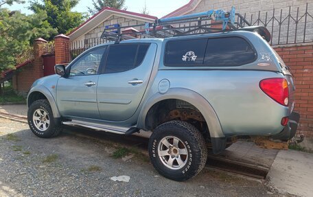 Mitsubishi L200 IV рестайлинг, 2007 год, 1 000 000 рублей, 2 фотография