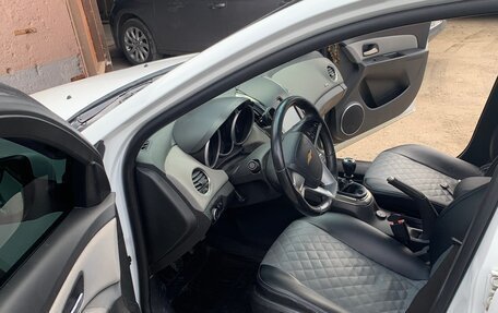 Chevrolet Cruze II, 2014 год, 850 000 рублей, 4 фотография