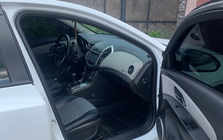 Chevrolet Cruze II, 2014 год, 850 000 рублей, 9 фотография