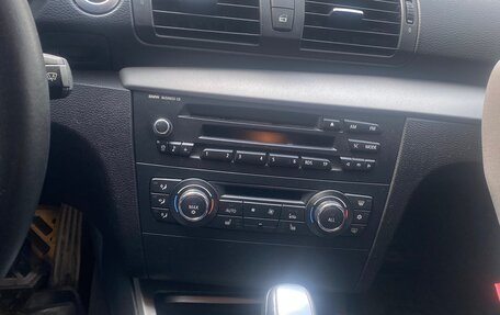 BMW 1 серия, 2011 год, 750 000 рублей, 7 фотография